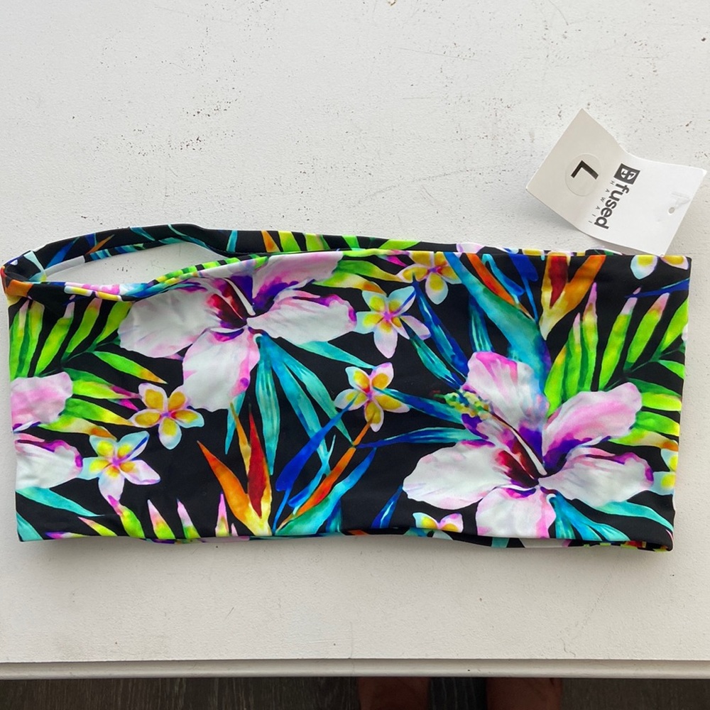 Fused Hawaii Swim Top Size Large